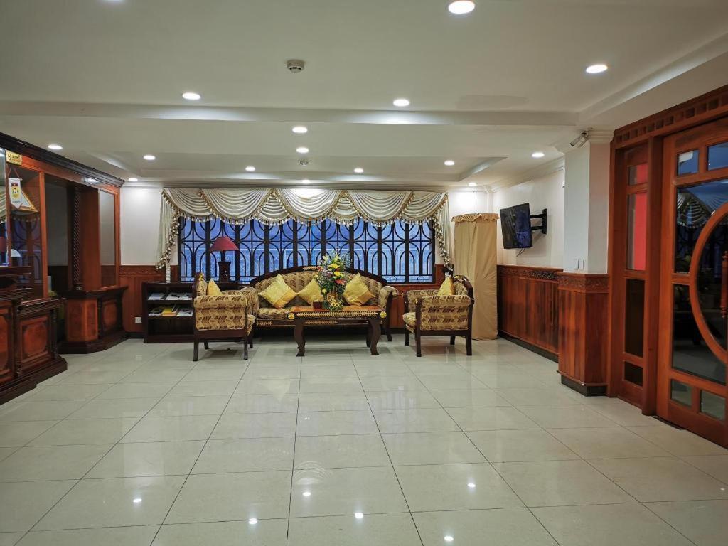 Jun Yue Hotel Phnom Penh Zewnętrze zdjęcie