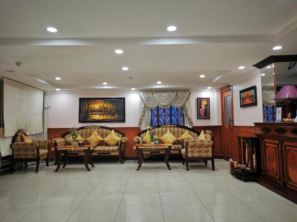 Jun Yue Hotel Phnom Penh Zewnętrze zdjęcie