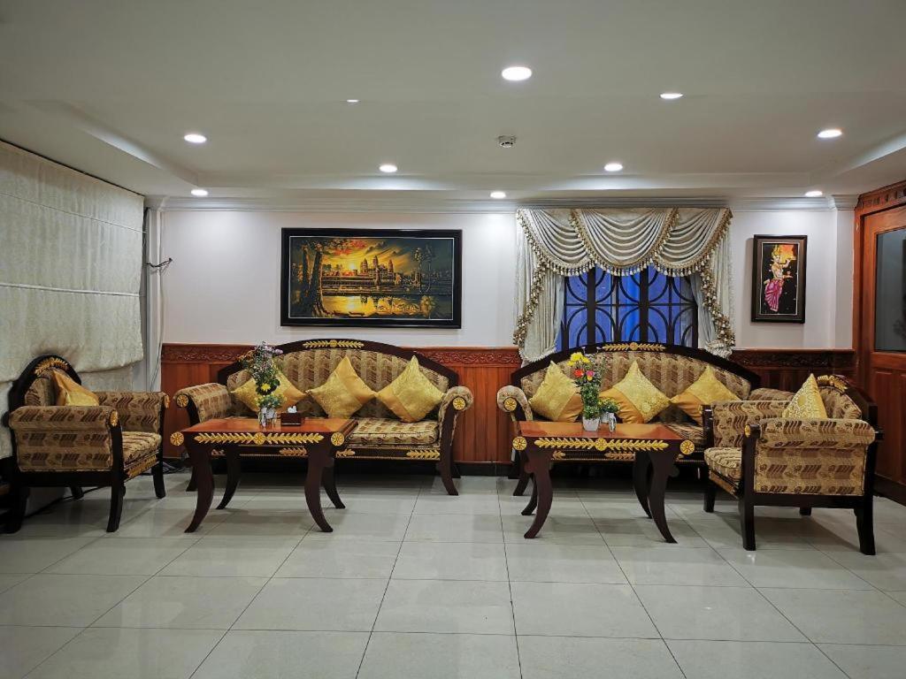 Jun Yue Hotel Phnom Penh Zewnętrze zdjęcie