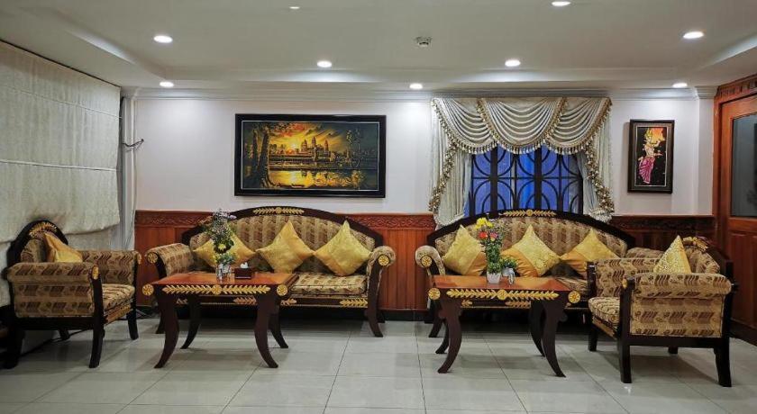 Jun Yue Hotel Phnom Penh Zewnętrze zdjęcie