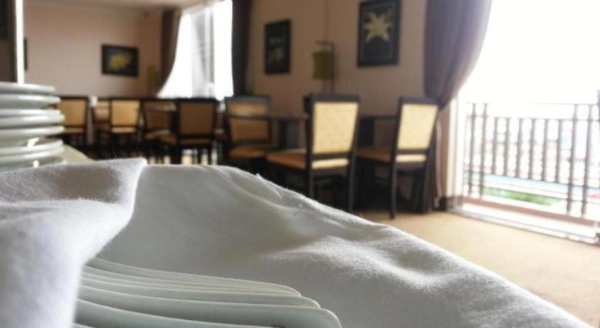 Jun Yue Hotel Phnom Penh Zewnętrze zdjęcie