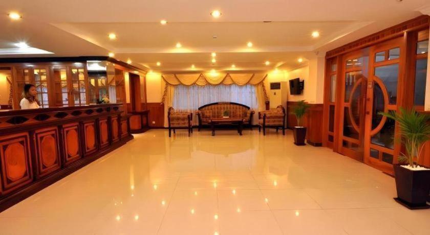 Jun Yue Hotel Phnom Penh Zewnętrze zdjęcie