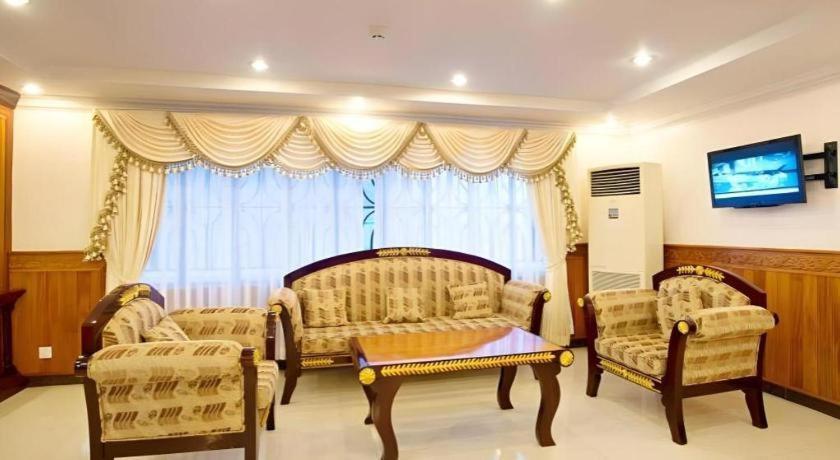 Jun Yue Hotel Phnom Penh Zewnętrze zdjęcie