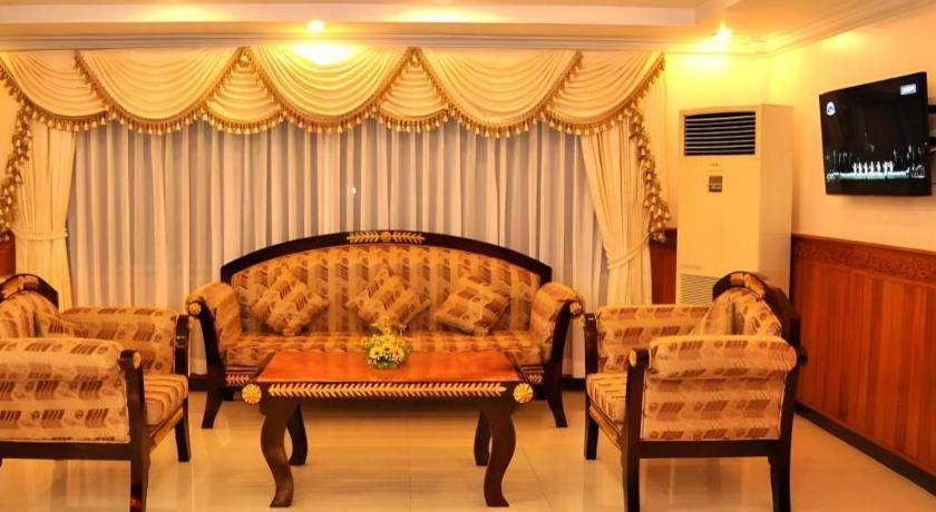 Jun Yue Hotel Phnom Penh Zewnętrze zdjęcie